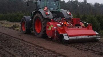 Trekker met rodungsfrees